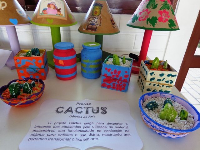 Cactus e abajures