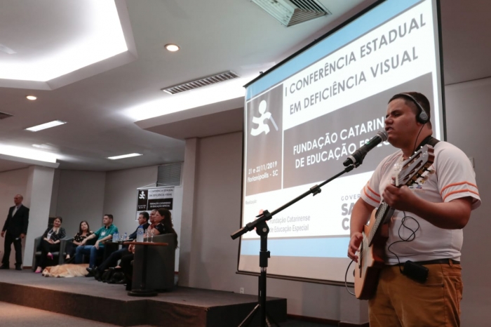 Cerimônia de abertura da I Conferência Estadual em Deficiência Visual, em 21/11/2019 no Hotel Cambirela, Florianópolis.  