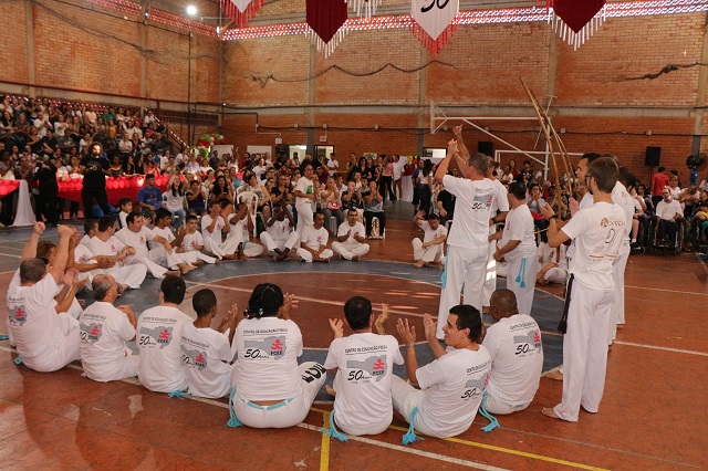 Grupo de Capoeira da FCEE realizou bela apresentação